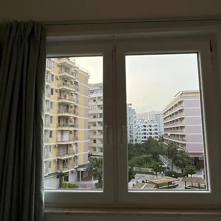 Victoria's Flat 3 *